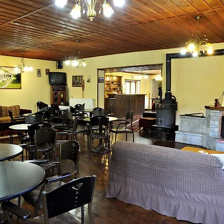 مانيس فندق 3*