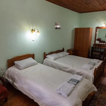 Manis Hotel